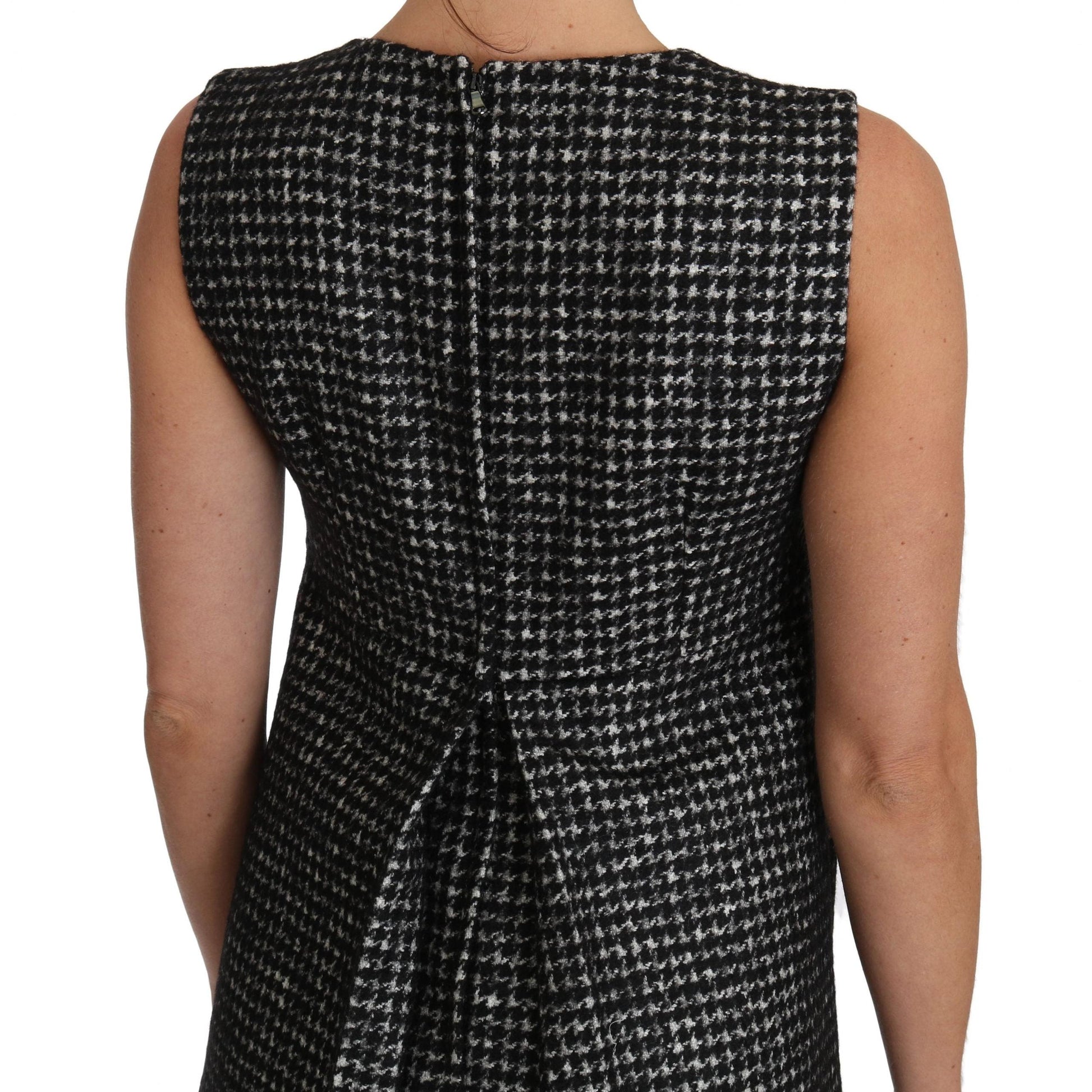 Gray Tulip Embroidered A-Line Shift Dress - coffeewithmee2