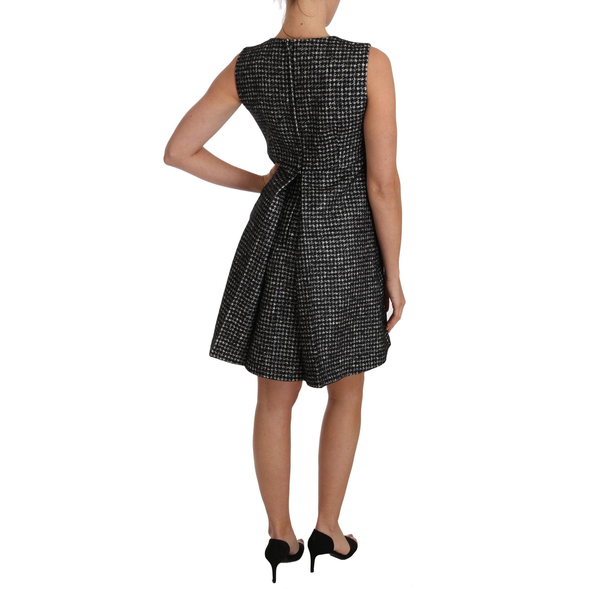 Gray Tulip Embroidered A-Line Shift Dress - coffeewithmee2